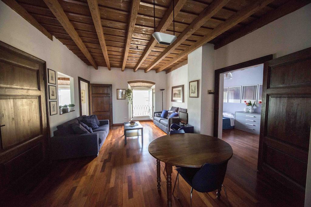 Fleur De Lis Acomodação com café da manhã Bérgamo Quarto foto