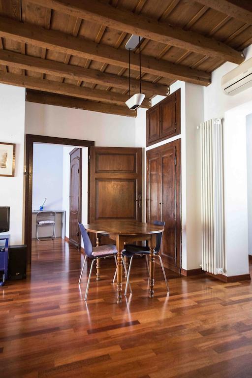 Fleur De Lis Acomodação com café da manhã Bérgamo Quarto foto